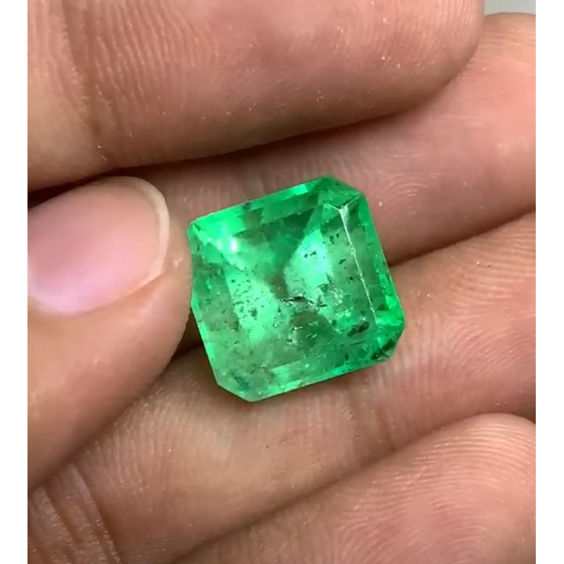 Zamrud Colombia 9,60 Carat Sertifikat GRI LAB