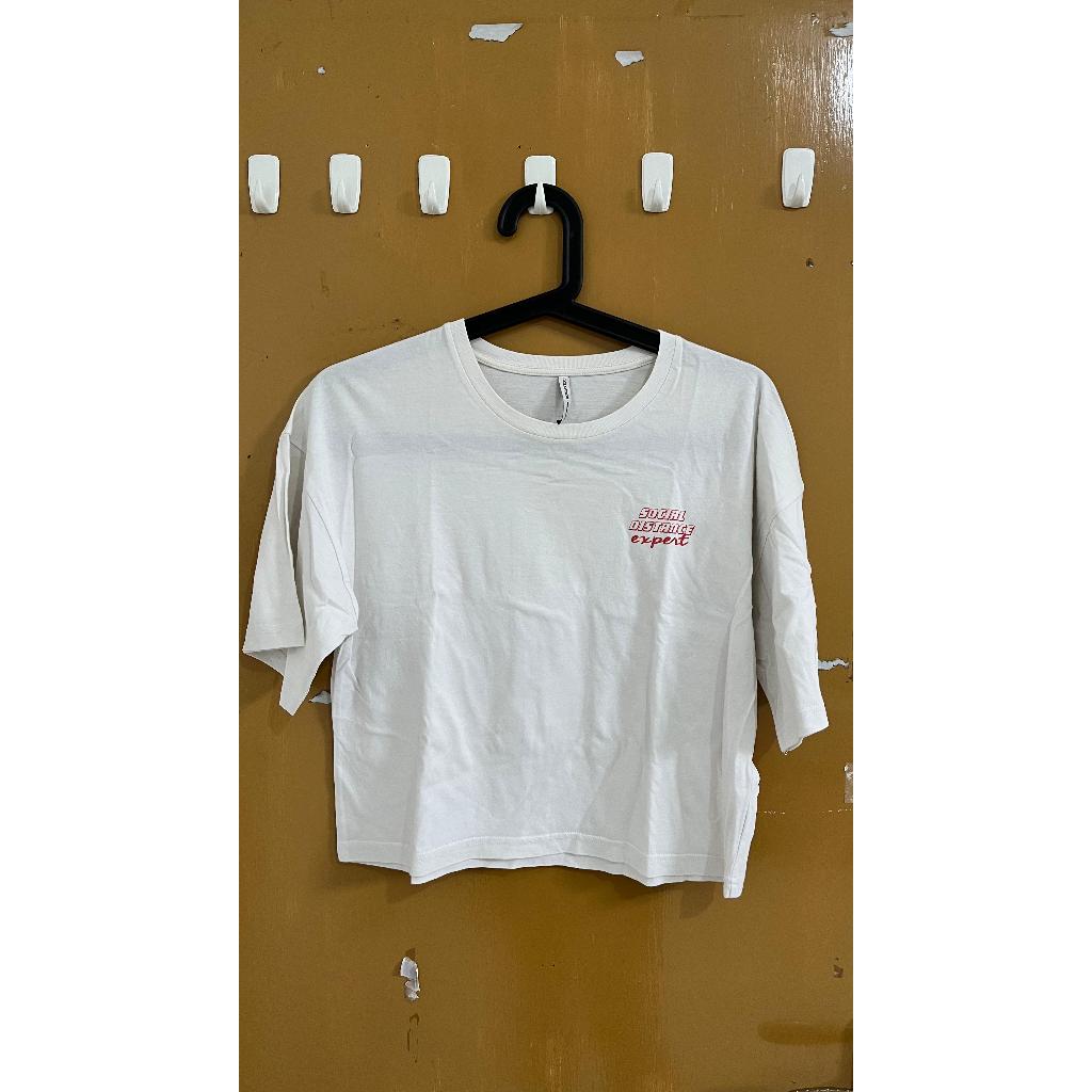 PRELOVED KAOS PUTIH COLORBOX/WHITE T-SHIRT COLORBOX/KAOS PUTIH
