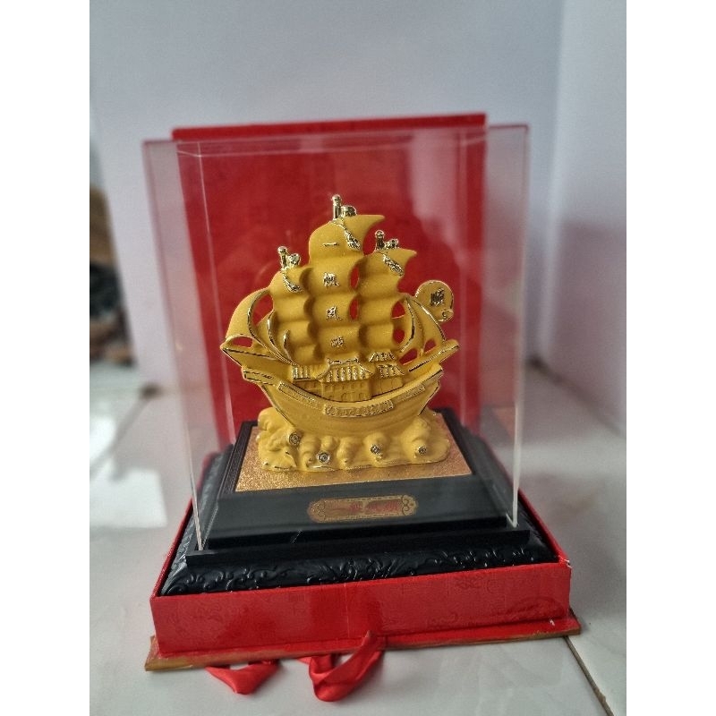 Hiasan/ Pajangan Fengshui Kapal Pinisi