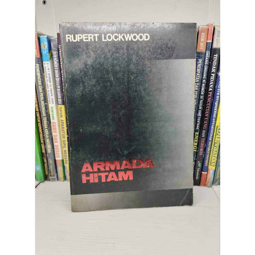 ARMADA HITAM | RUPERT LOCKWOOD