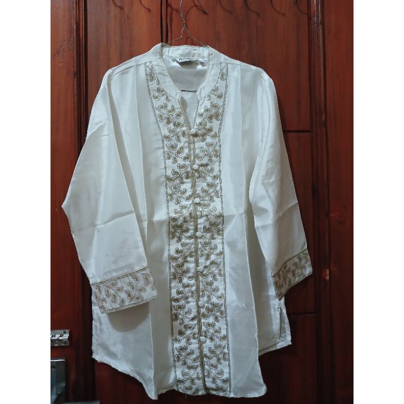 PRELOVED KEBAYA LACE BROKAT MIX PAYET NON INNER MUAT MAKS BB 70KG KEBAYA BAJU LURUNG WHITE PUTIH GOL