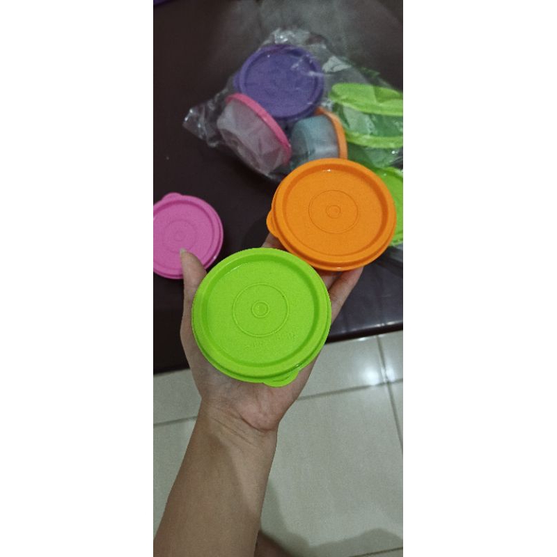 Tupperware Small Round Container