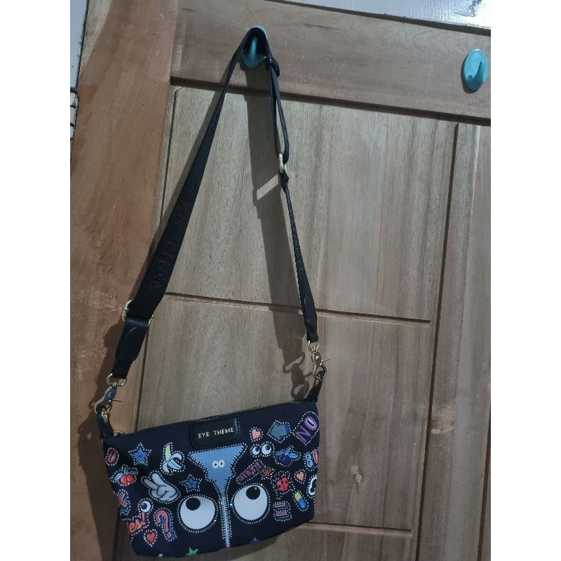 HUER eye theme preloved