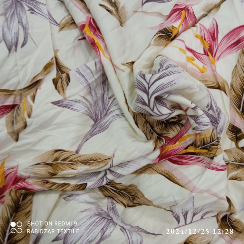 kain rayon katun premium garment motif bunga mas dasar cream