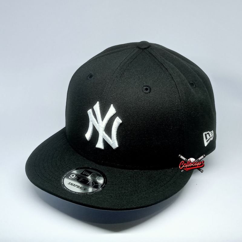 TOPI ORIGINAL NEW ERA 9FIFTY NEW YORK YANKEES BASIC BLACK AND WHITE