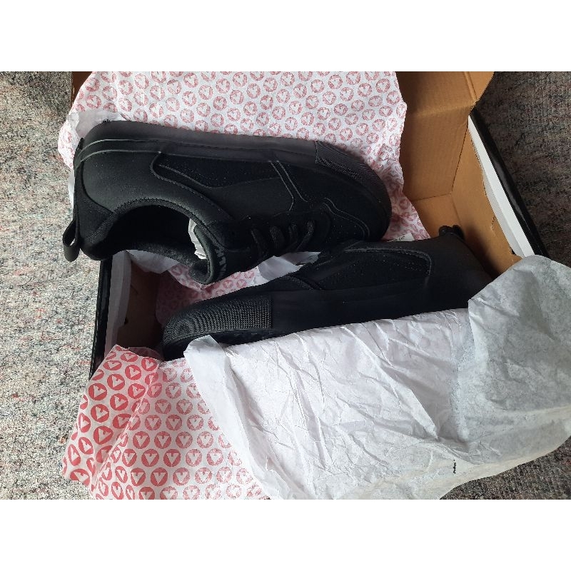 sepatu pria sneaker original bnib ori airwalk karson full white