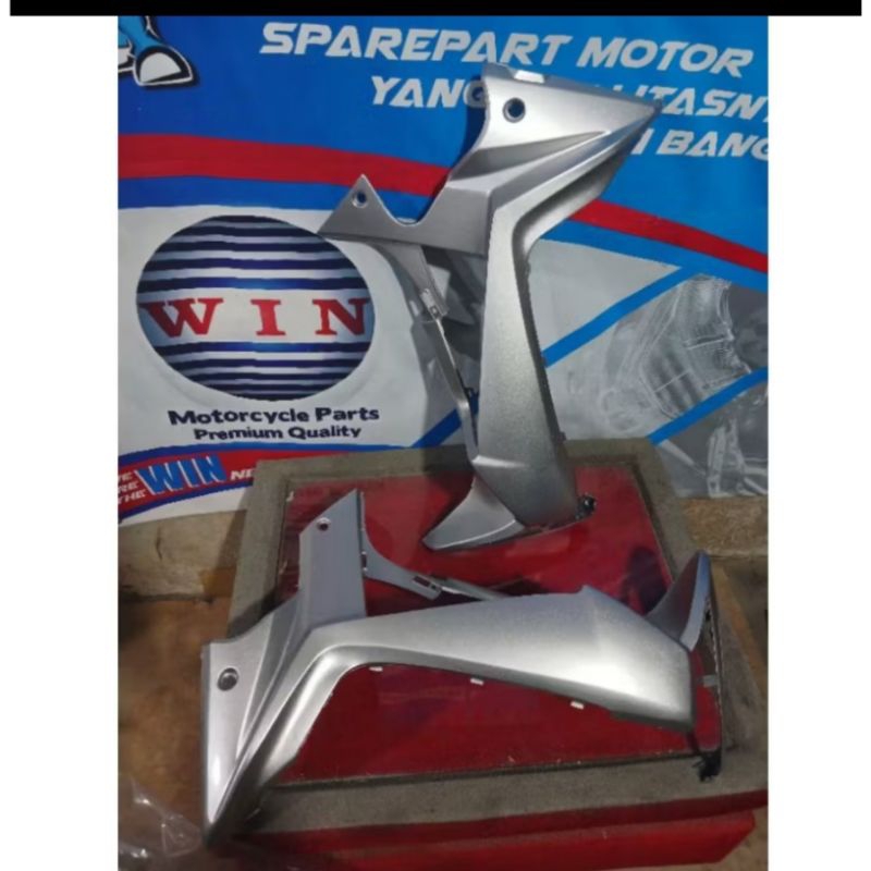 sayap luar Supra x 125 Batman 2007-2013- silver legshield luar Supra x 125 Batman silver /win