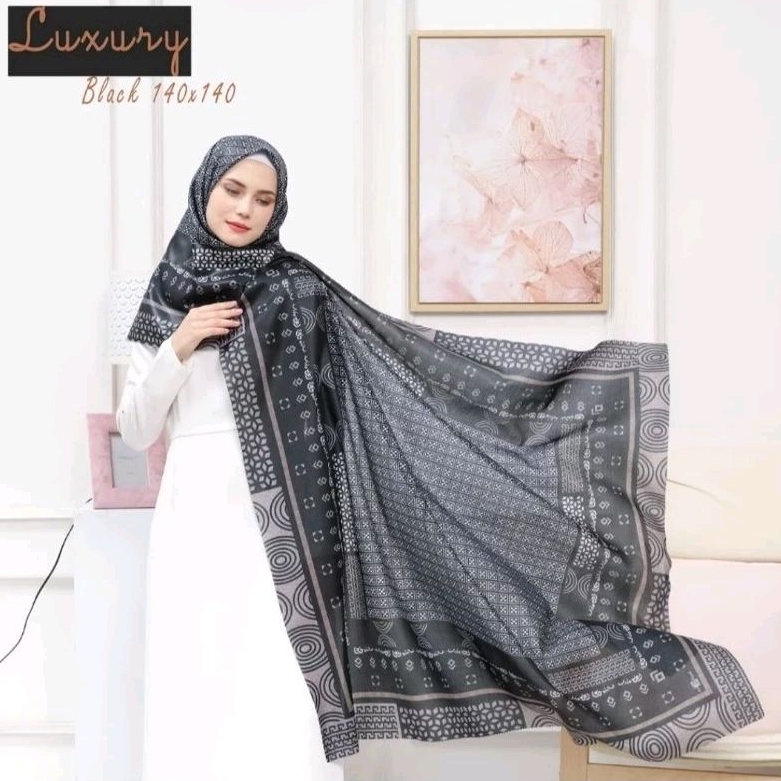 MIINAH - Hijab Segi Empat Syari Voal Premium Jumbo Luxury 140x140 Hijab Syari Muslim Voal Printing L