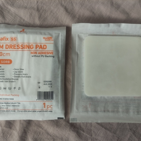 Dermafix SS Foam Dressing Perban Anti Air Luka Operasi 10x10 cm