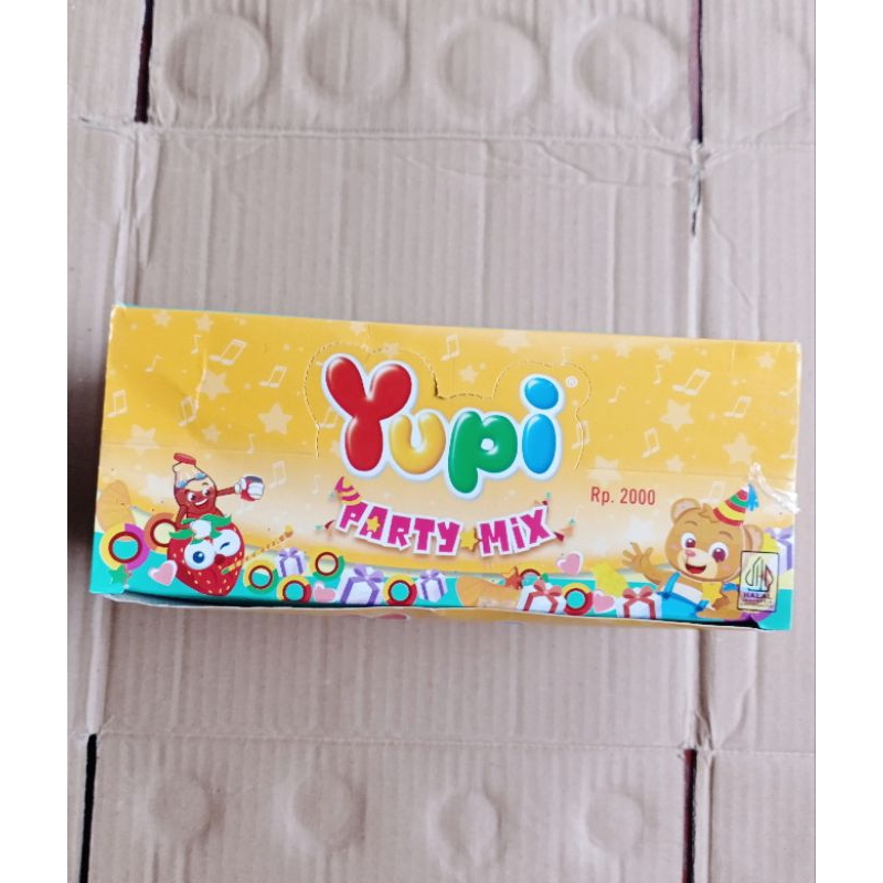 

Yupi Party Mix Kembang Gula Lunak Aneka Rasa 360 Gram /12 Pcs @ 30 Gram