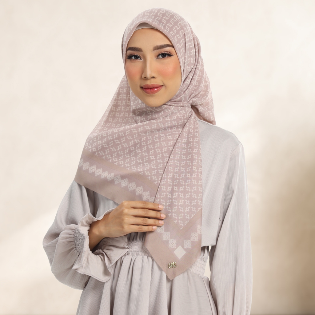 Umama Scarf - Kerudung Motif Jilbab Segi Empat Hijab Daily Segi Empat Paris Olive Motif Laser Cut