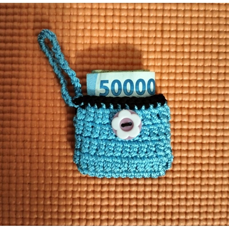 Souvenir angpao lebaran unik lucu rajut/gantungan kunci rajut