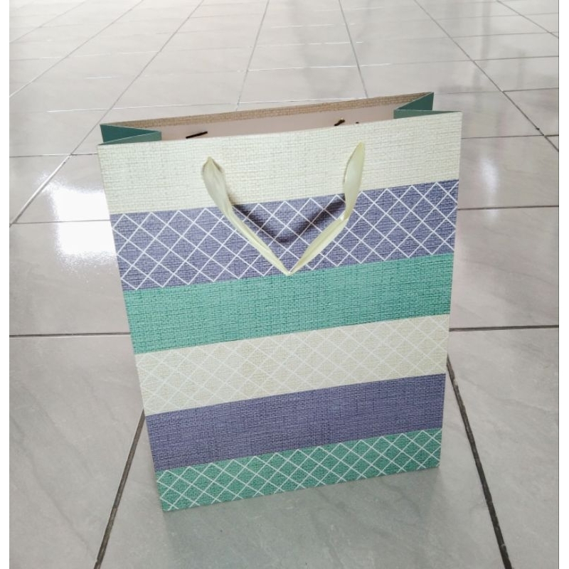 

PAPER BAG MOTIF / TAS KADO ULANG TAHUN