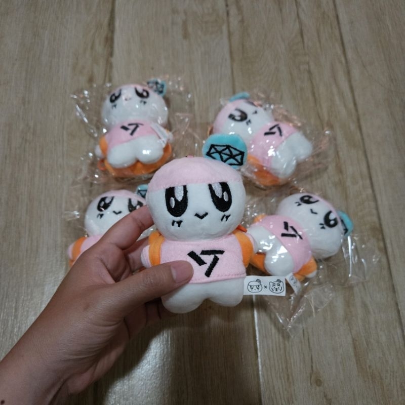 Unofficial bongbonge seventeen japan merch