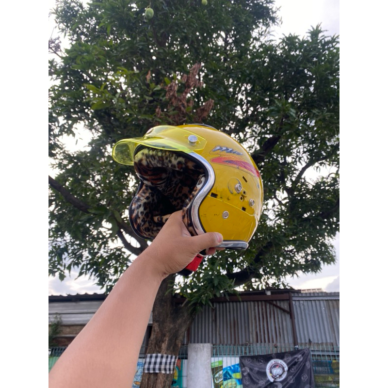 Helm Yamaha Kuning Custom