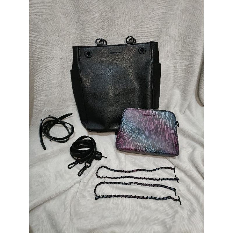 Tas Wanita Charles Keith