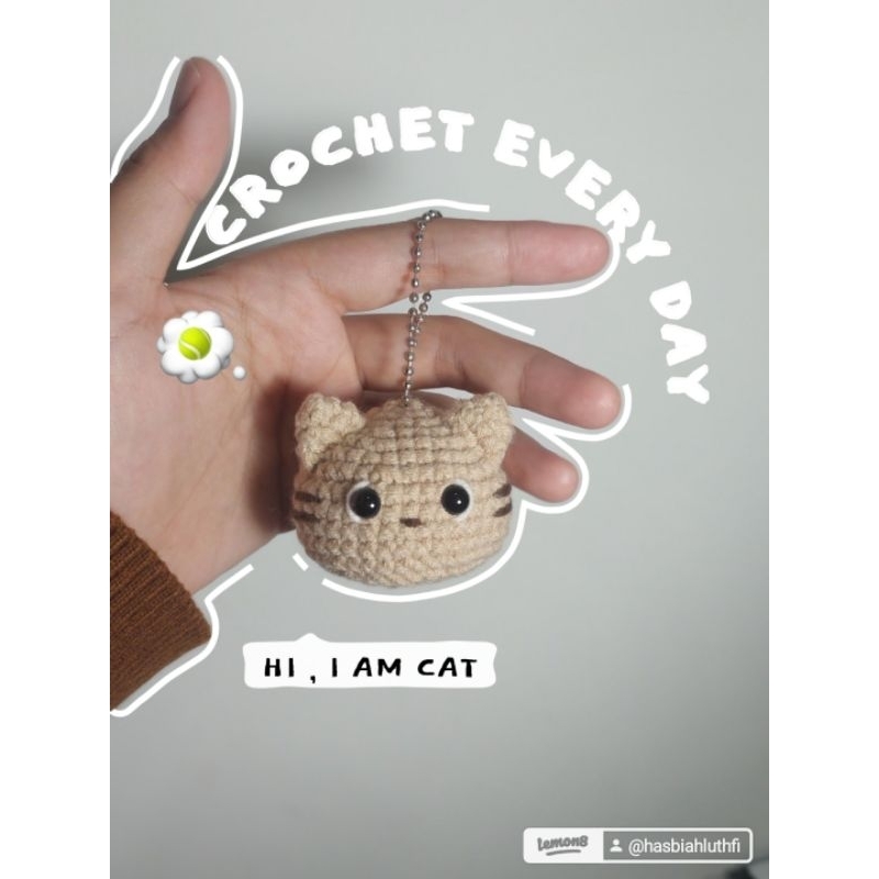 CAT CROCHET KEYCHAIN
