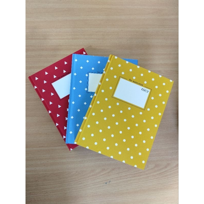 

KIKY - Buku Kwarto 300 Lembar Hard Cover