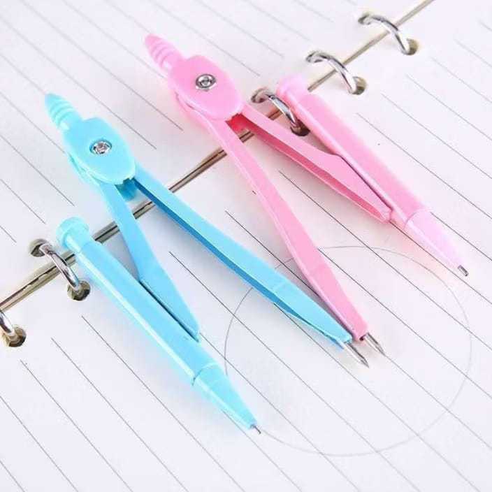 

JANGKA SEKOLAH PENSIL 1 SET ATK-27/jangka Besi Plus Isi Pensil Motif Polos