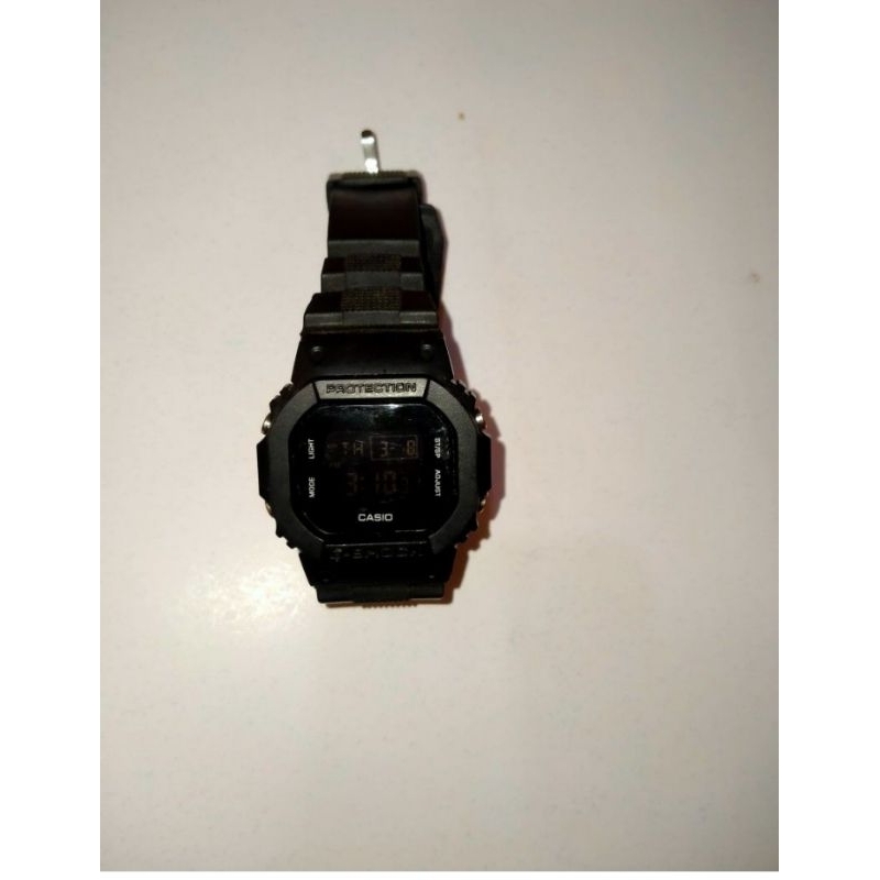 Casio G-Shock DW5600slv pL