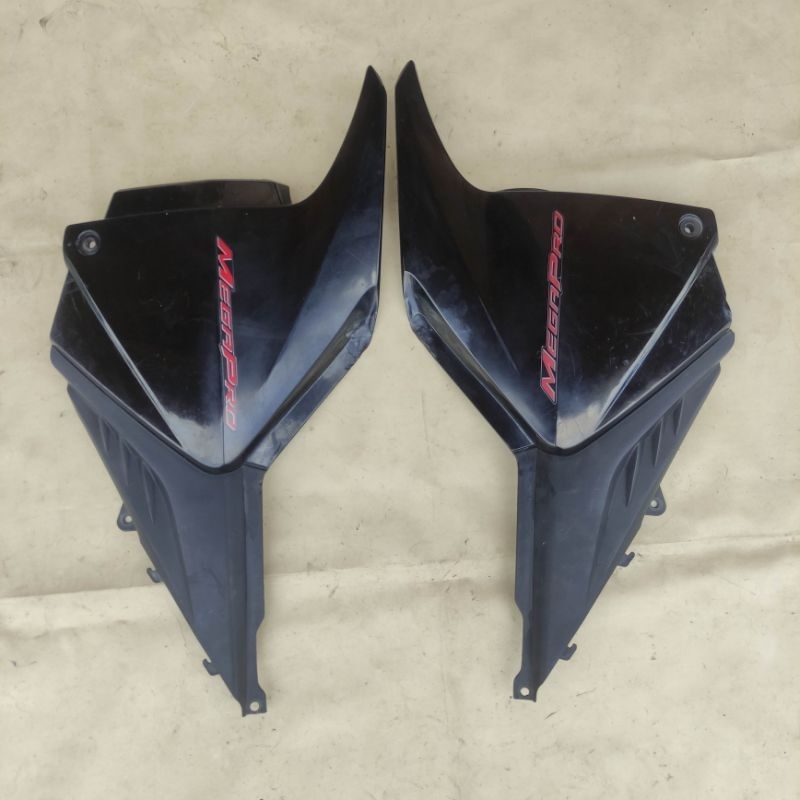 Cover Accu Aki Megapro Mono Original Box Aki Hitam