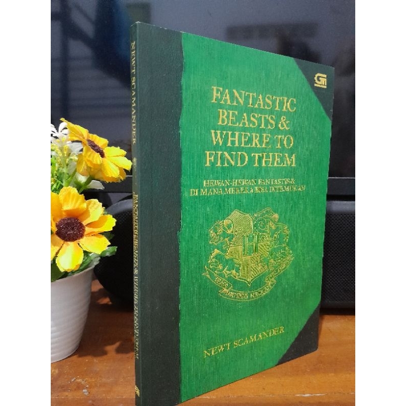 Fantastic Beast & Where To Find Them - Newt Scamander (preloved)