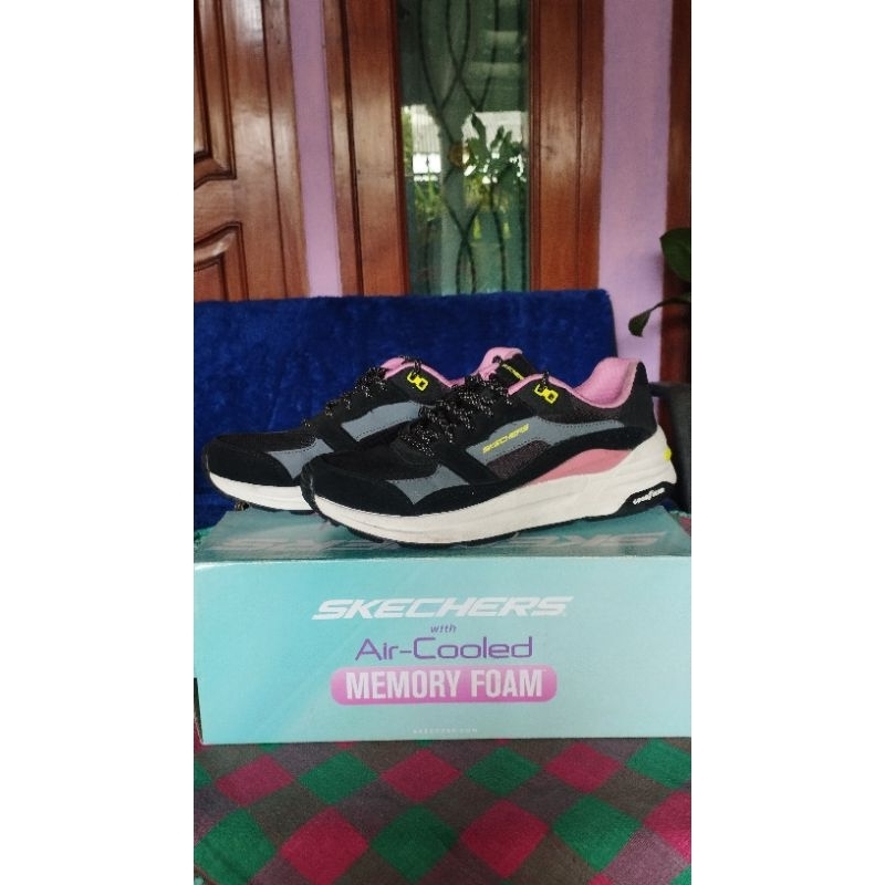 SKECHERS SEPATU ORIGINAL |PRELOVED |Global Jogger FULL ENVY 39 BlackPink