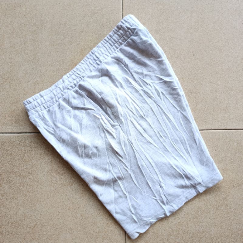 celana pendek sweatpants Topten L.33