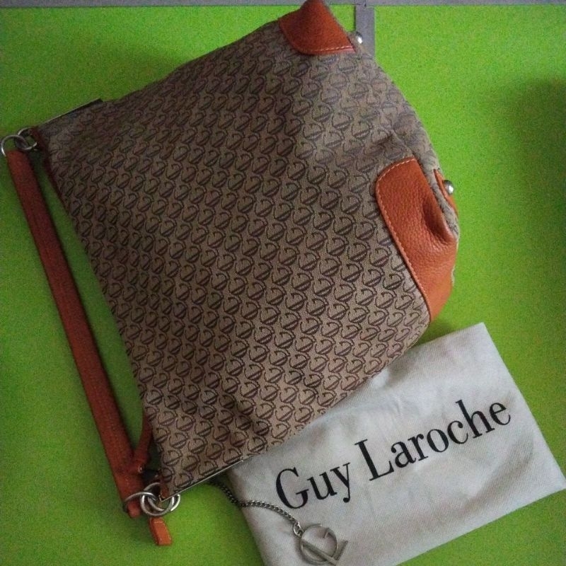 CO link full Tas CANVAS Guy Laroche