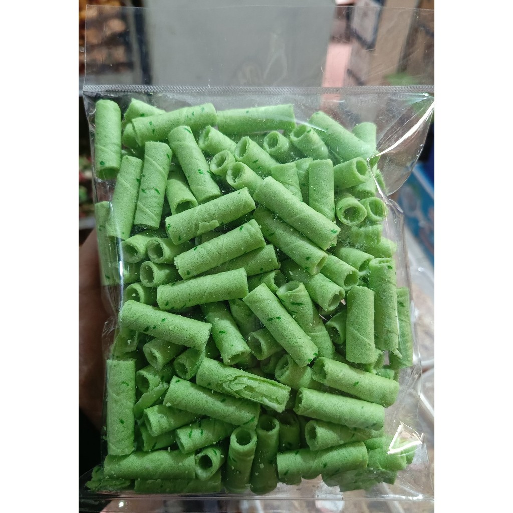 

TERMURAH! SNACK TWISTER VANILLA BLACK GREEN PINK MANIS NAGIH