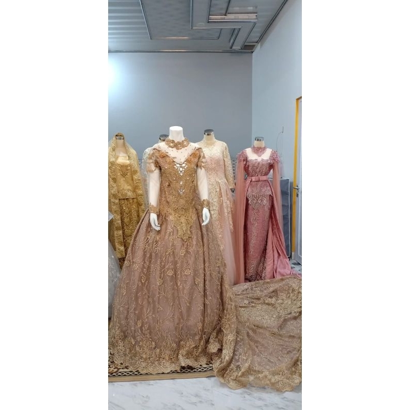 Set Gaun Pengantin Ekor  Coksu Preloved Second