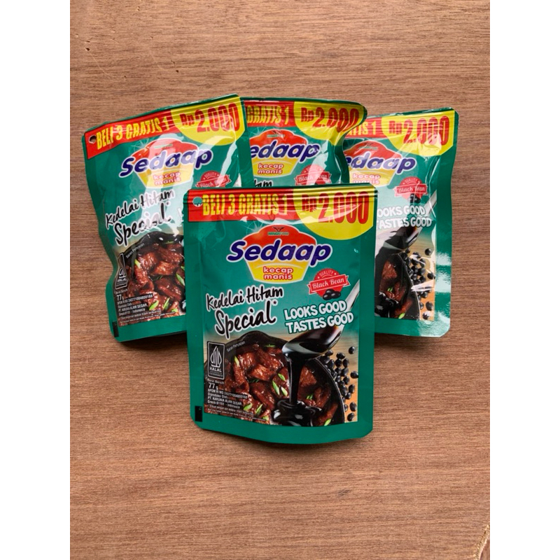 

Kecap Sedaap Kecap Manis Kedelai Hitam Special Paket isi 4 Pc kemasan 2000an(77gr).