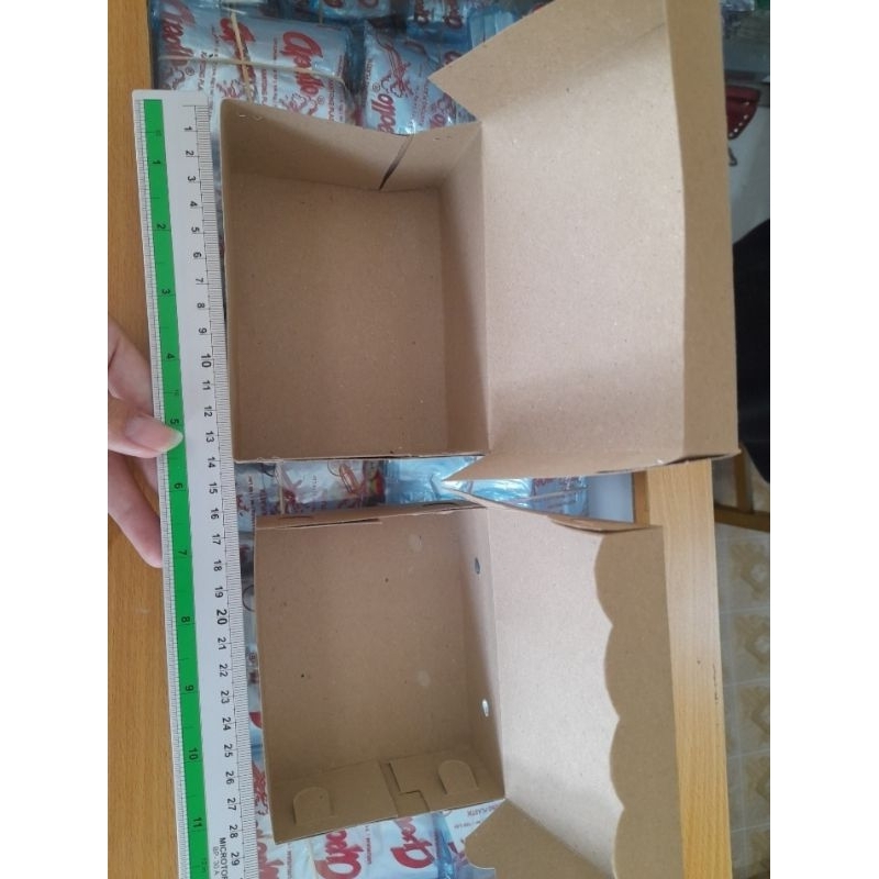 

Dus AT akua dan R3 Kraft Coklat per lembar