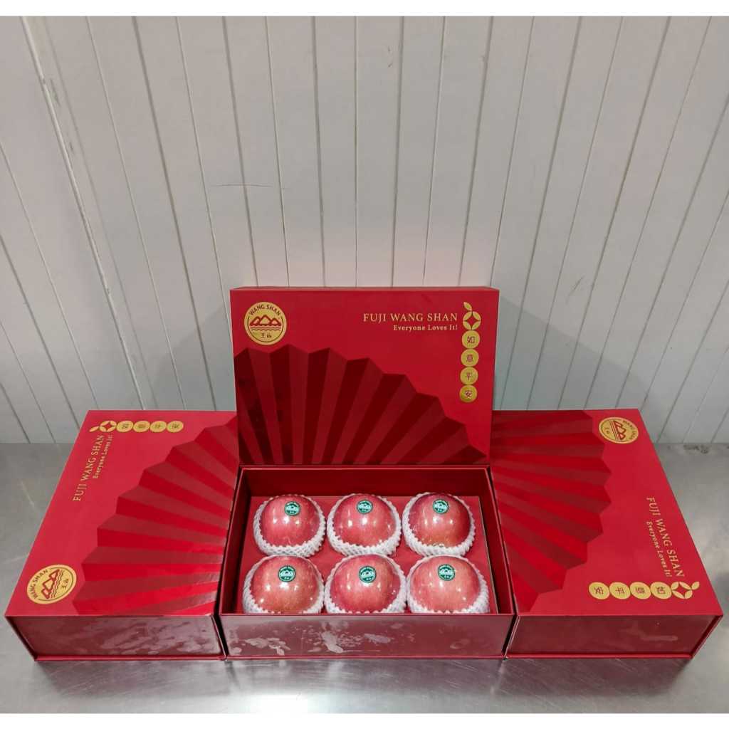 

Apel WANGSHAN Apple 1 dus 6 pcs Premium Hamper GIFTPACK IMLEK CNY