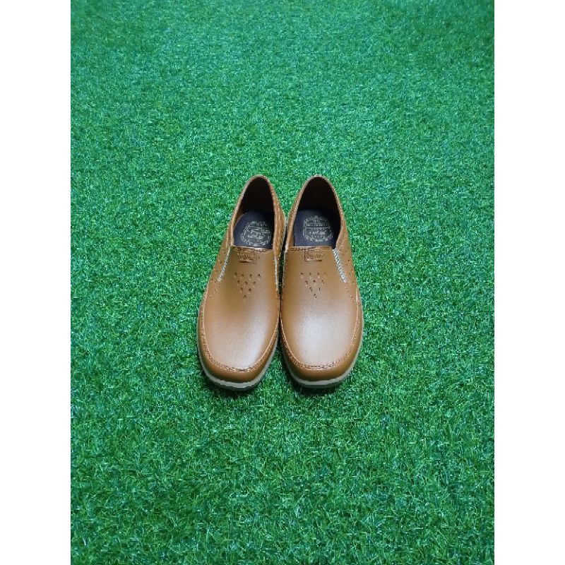ATT AWK 557 [Coklat Muda] (40-43) / Sepatu Laki Laki Dewasa / Sepatu Bahan Karet Tahan Air Anti Slip
