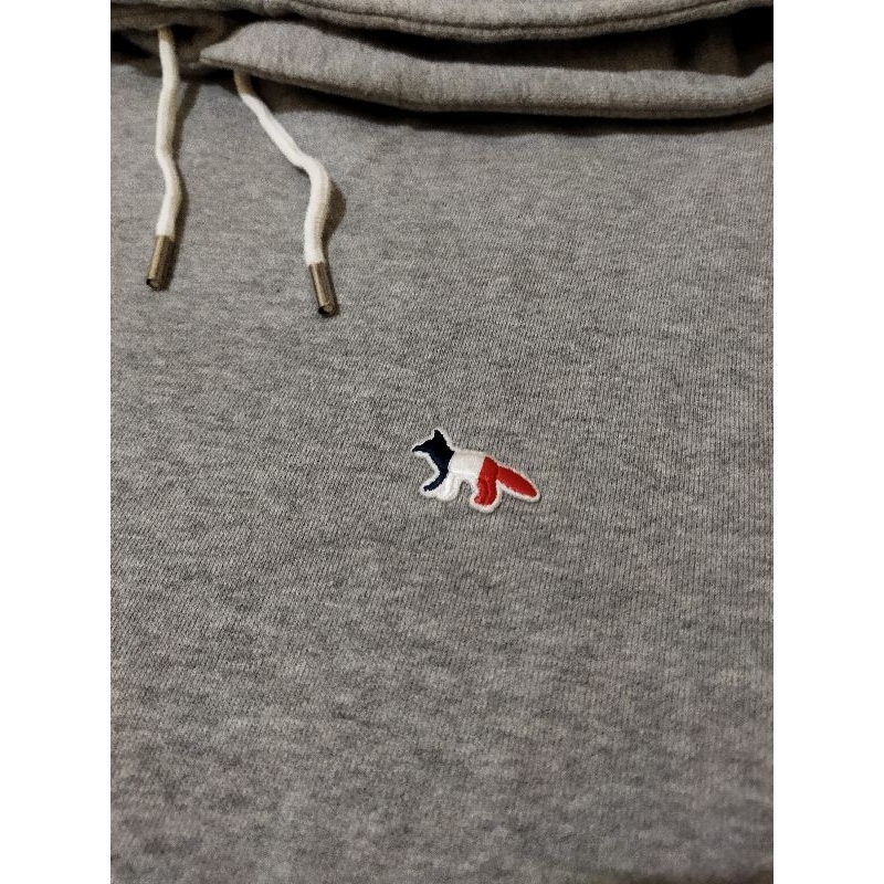maison kitsune hoodie