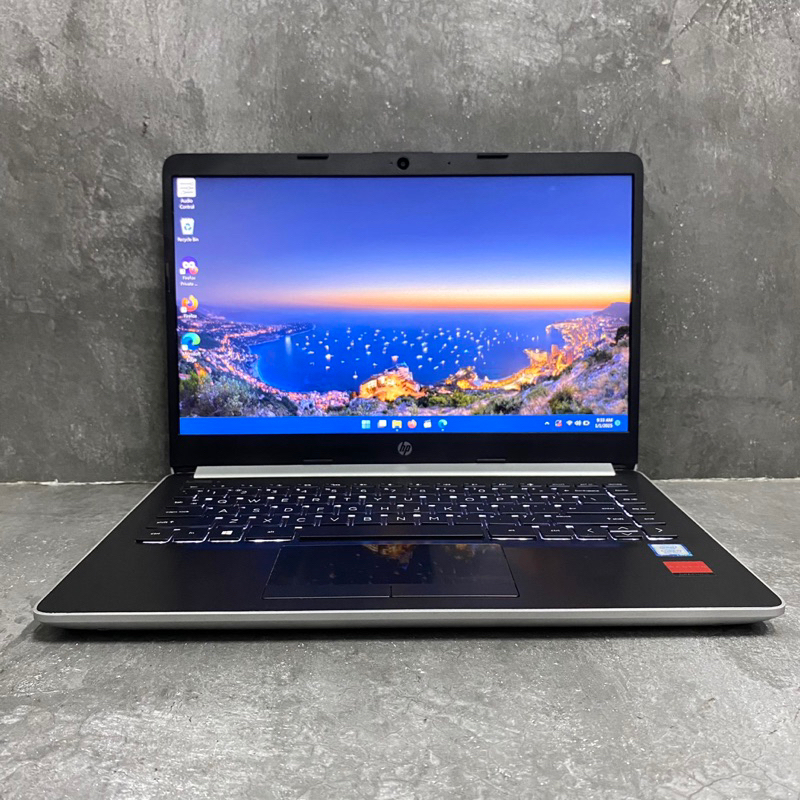 HP 14s Intel i7 8550U Radeon 530 RAM 8 GB SSD 256 GB Laptop Second Murah Normal Slim