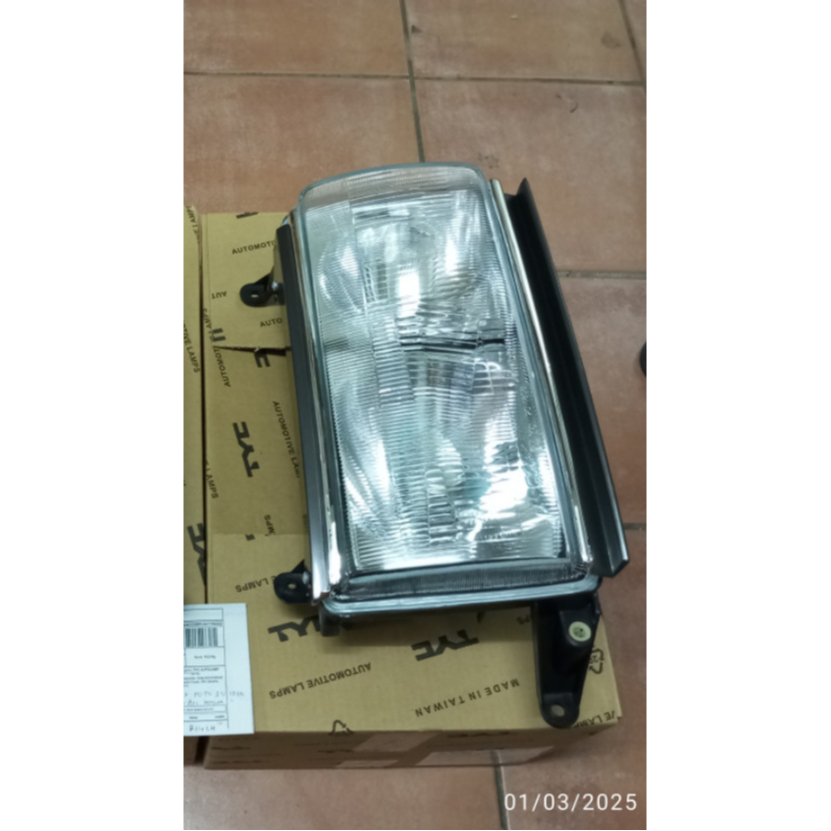 Headlamp Landcruiser VX80 Turbo