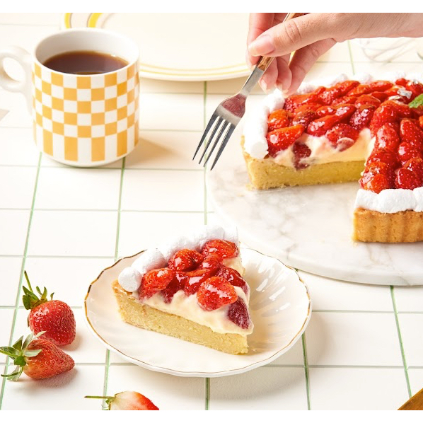 

Strawberry Frangipane Tart