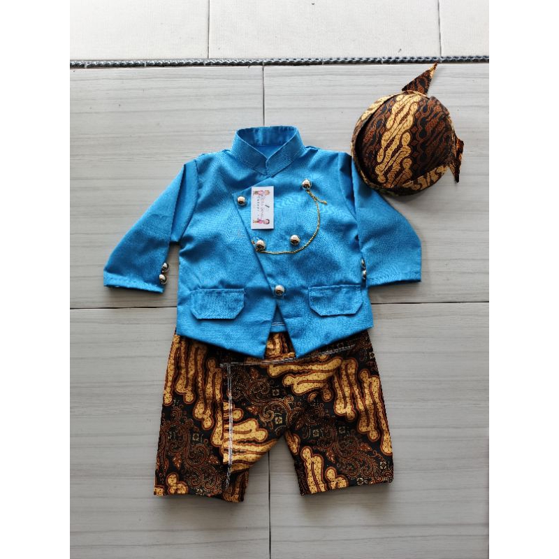 Setelan baju dalang, baju pitonan