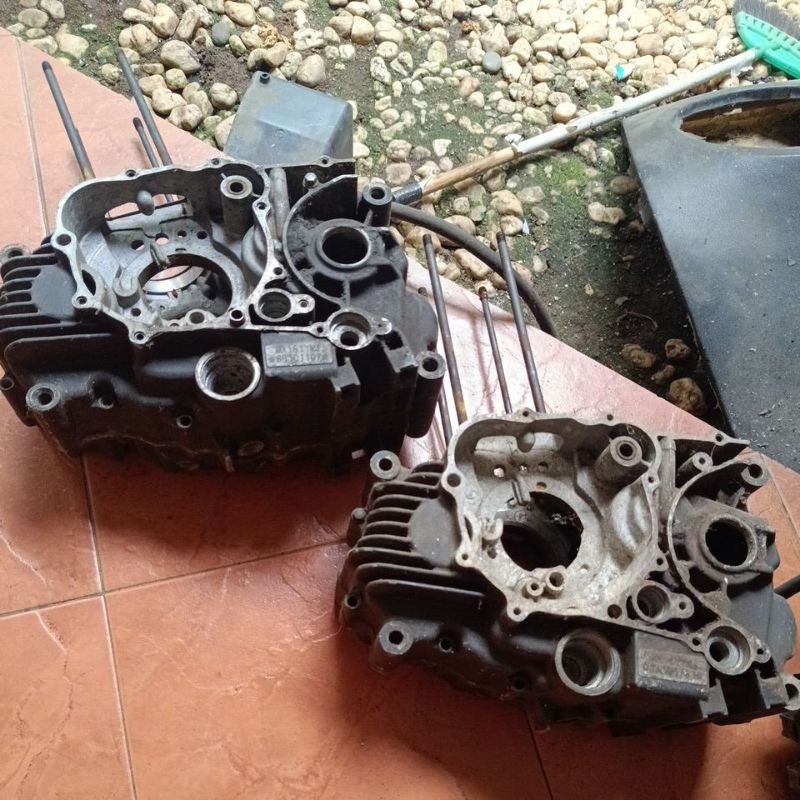 Karter Krengkes blok mesin Minerva MX 150 :  R 150 VX , X ROAD , R 200 , R 150 SE 2009-2010  Oil Col
