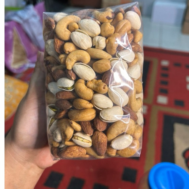 

TRIAL MIX 3 RASA .KACANG METE, ALMOND DAN PISTACHIO