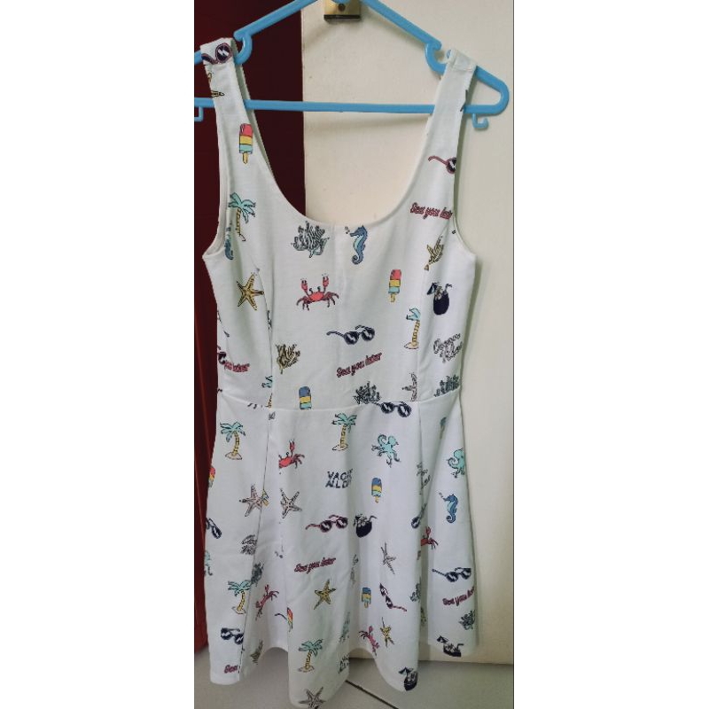 Dress casual putih motif pantai lucu