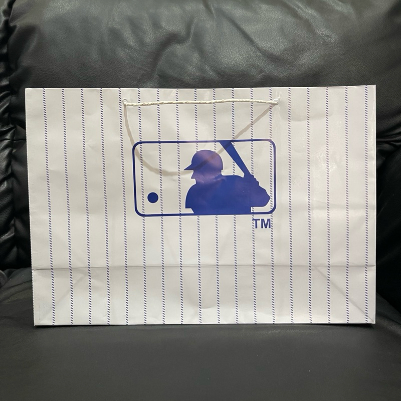 

KOTAK BOX TOPI Kotak Packing Tas Hadiah PAPER BAG Korea Topi portabel BOX