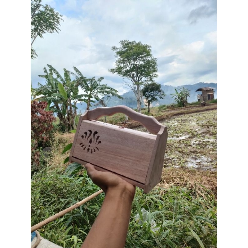 kotak pikat kutilang