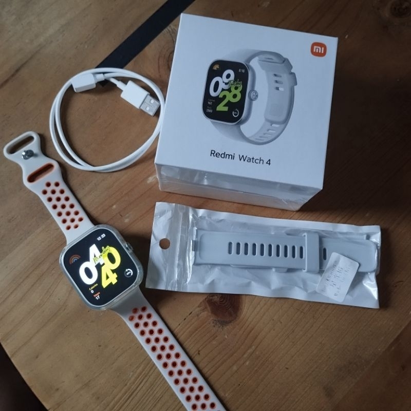 Jam Tangan Digital Pria Wanita Redmi Watch 4 White Preloved Seperti Apple Watch