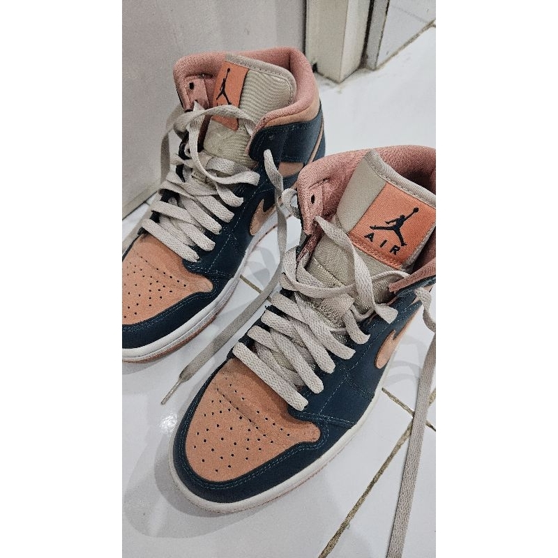 NIKE AIR JORDAN 1 MID PRELOVED ORIGINAL