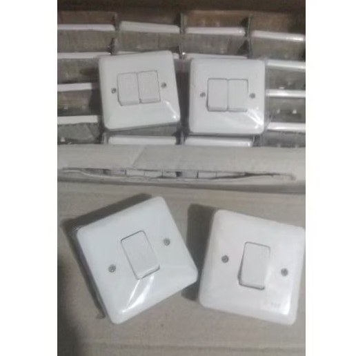 Saklar Engkel IB cream broco