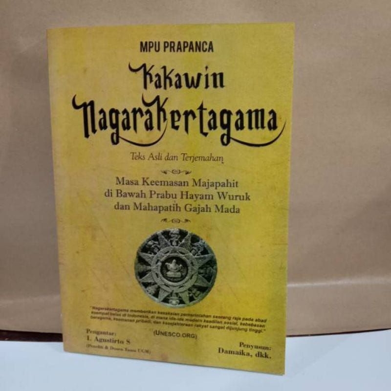 Buku Kakawin Negarakertagama - Jaman Keemasan Majapahit - Mpu Prapanca