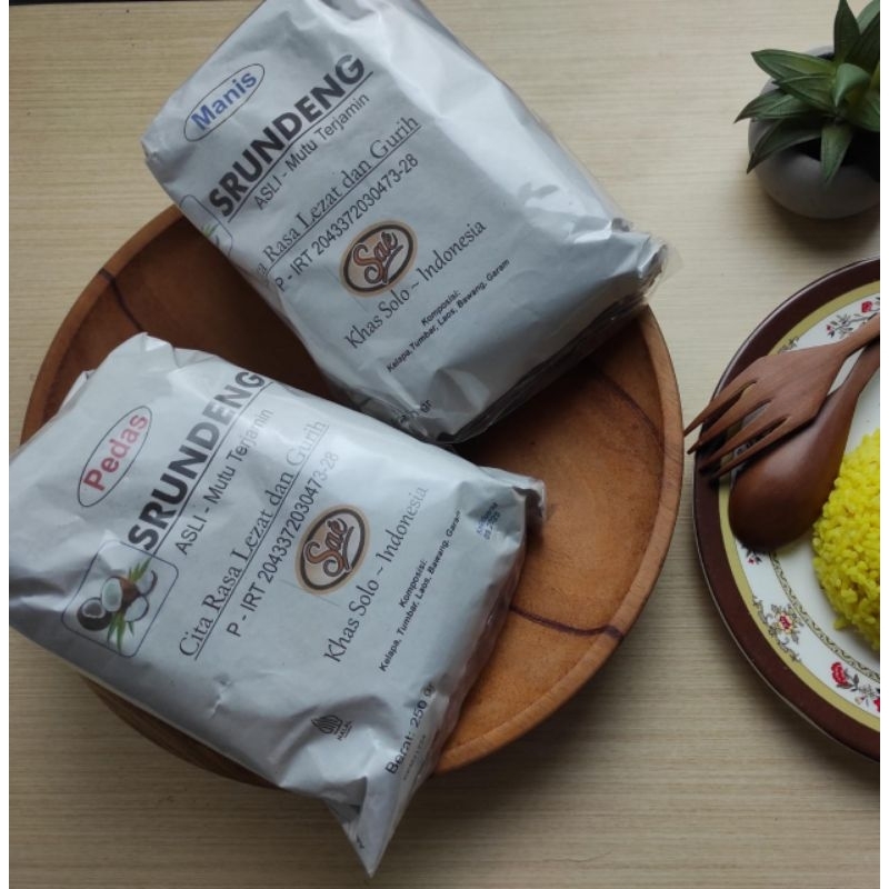 

Srundeng SAE Asli Khas Solo 250gram, Serundeng Kelapa SAE